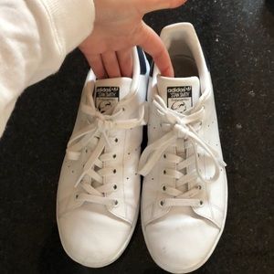 Black Stan Smiths